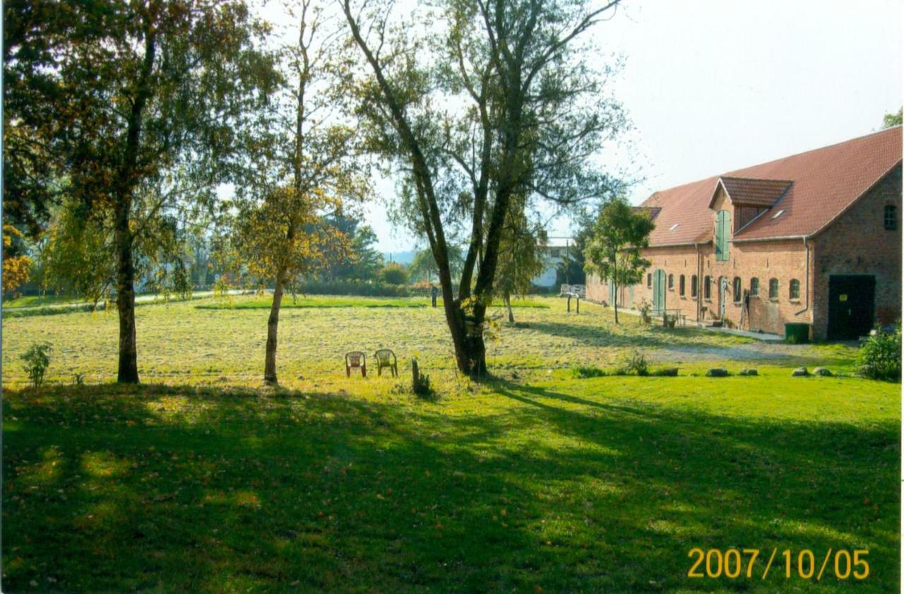 Apartamento Gutshaus Alt-Jargenow Alt Jargenow Exterior foto